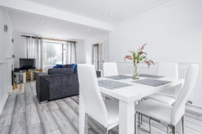 3BR-Sleeps5-Parking-Garden-AccesstoLondon